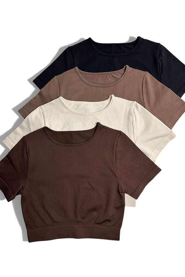 Безшовна футболка у рубчик оптом KOLGOTOFF Crop T-Shirt DEFINE RIBBED LUXE