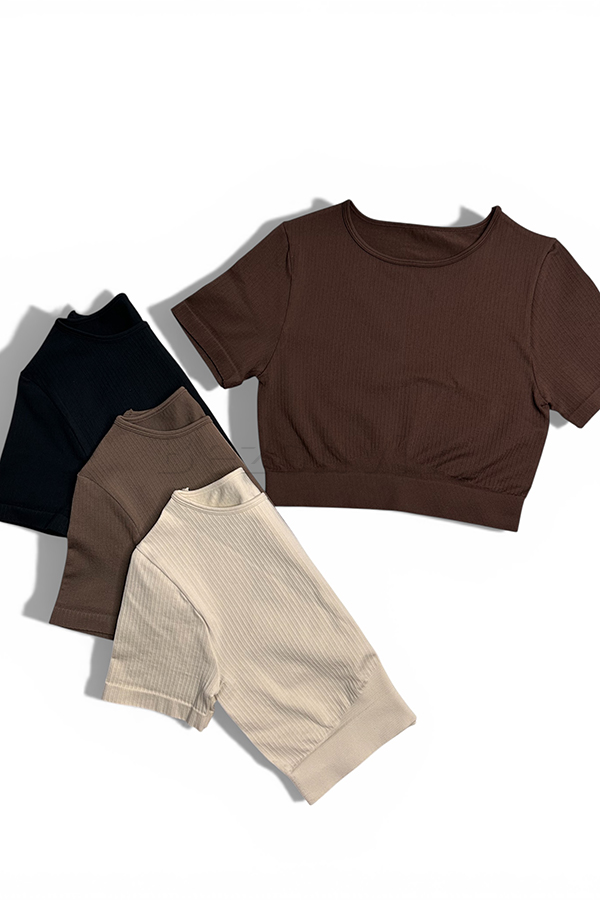 Безшовна футболка у рубчик оптом KOLGOTOFF Crop T-Shirt DEFINE RIBBED LUXE